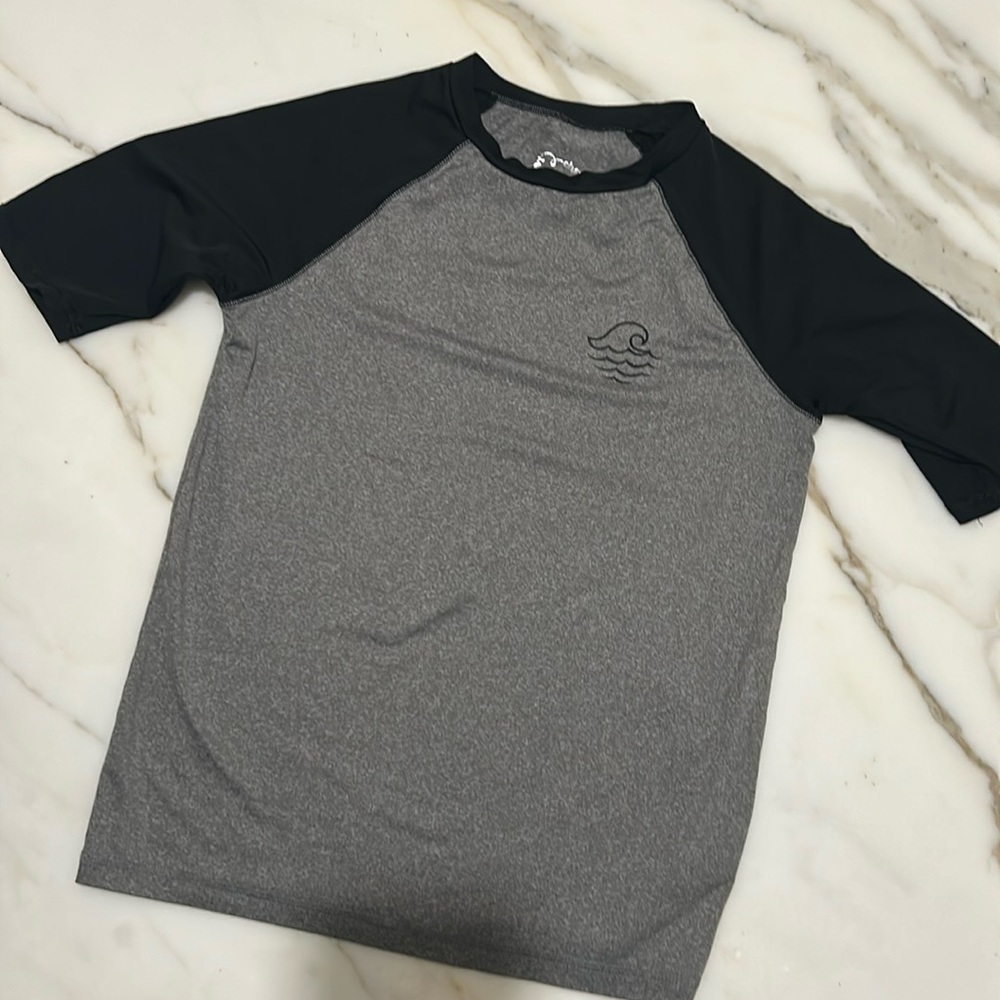 Target art class boys swim shirt, rash guard